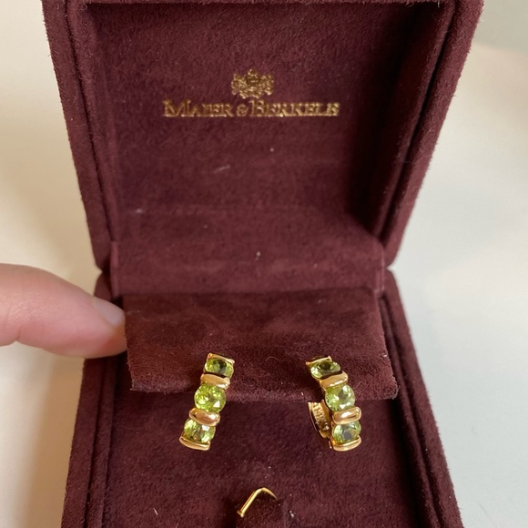 NWOT new Gold Huggies, 14K Gold Earrings w/ Peridot. Can be worn 2 ways. - Picture 2 of 13